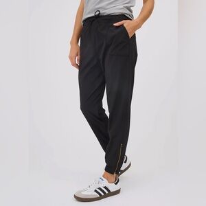 Albion Jetsetter Jogger Pants Black with Gold Accents Size Small